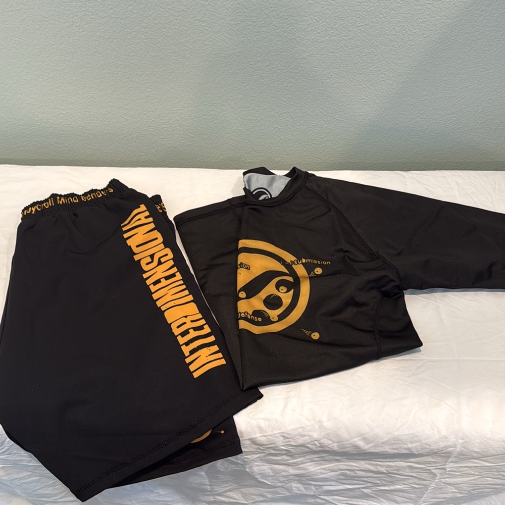 Shoyoroll Mind Benders rash guard with matching shorts jiujitsu XL